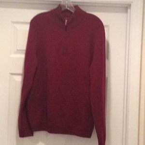 Men’s cashmere burgundy sweater
